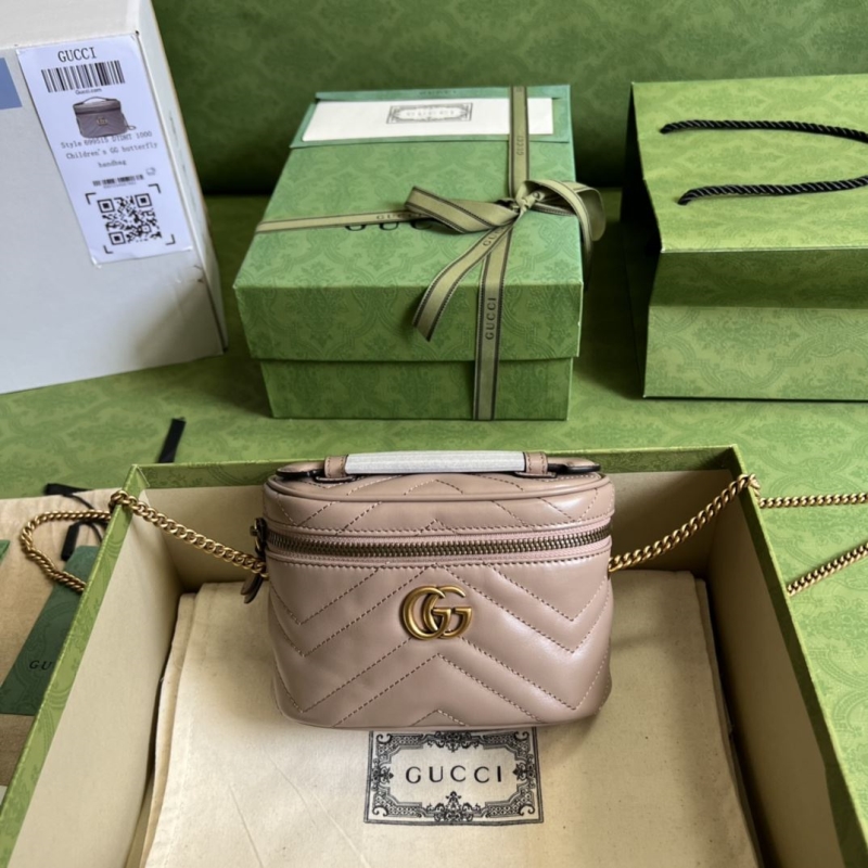 G*u*i cosmetic bags